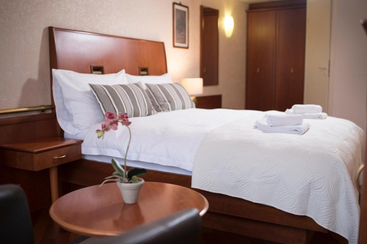 לוזאן Hotel Regina מראה חיצוני תמונה